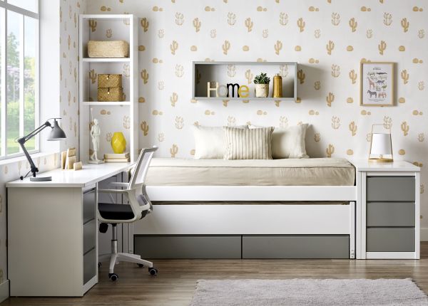 Cama con cajones y mesa de estudio con estanteria
