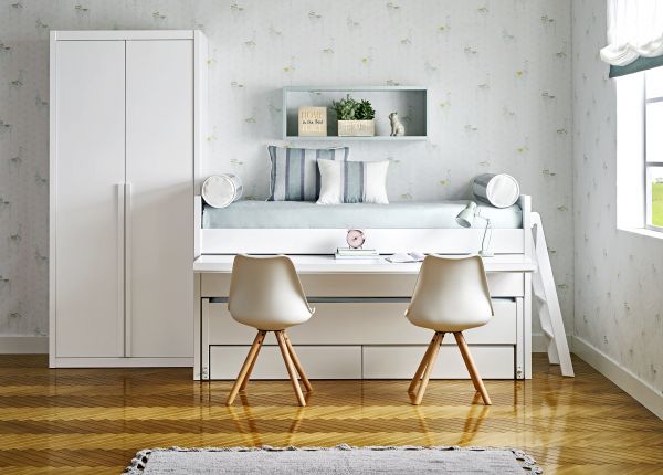 Cama con escritorio incorporado y armario