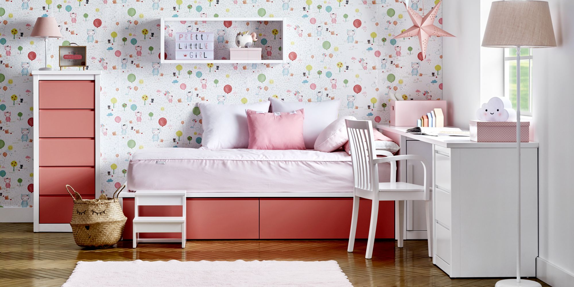 Habitacion muebles blancos y rosa tatami nido