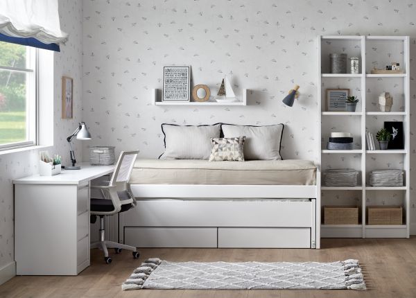 Habitacion cama compacta zona de estudio y estanteria