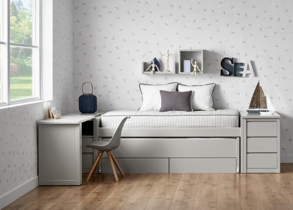 Habitacion juvenil con cama compacta para dos colchones y almacenaje